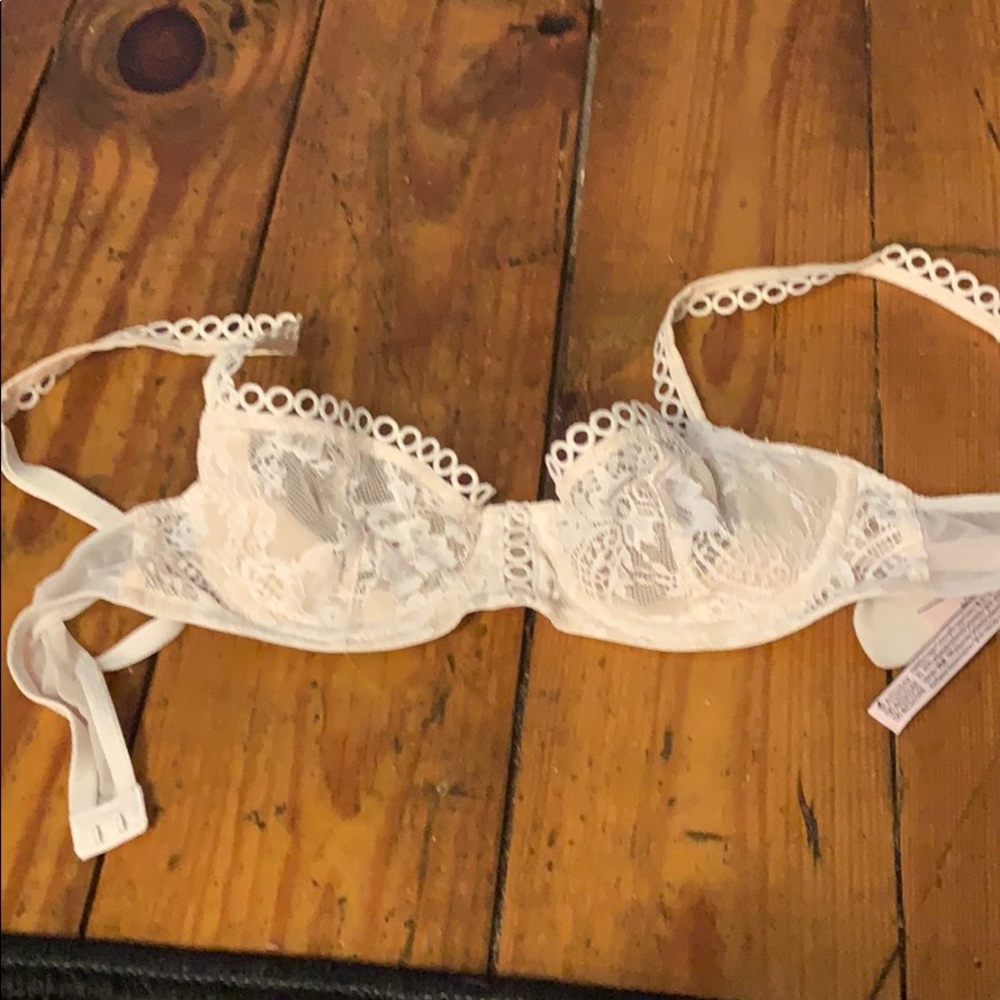 Victoria’s Secret wicked unlined bra 32b